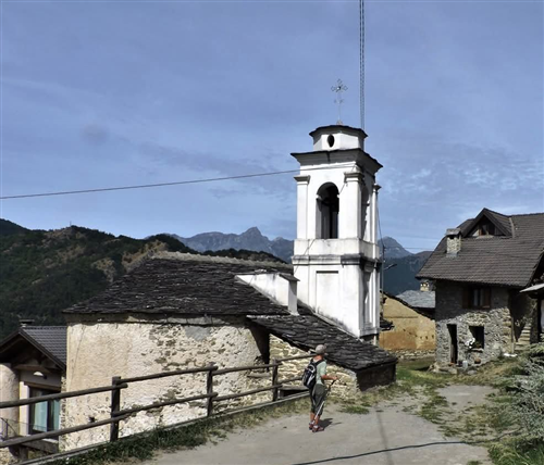Appuntamento delle  passeggiate naturalistico culturali alla scoperta di Celle di Macra Domenica 24 maggio 2026