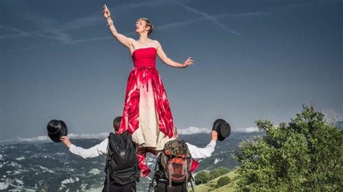 Spettacolo "RICETTE E SINFONIE" - sabato 22 agosto 2026 a Prazzo della Tournèe Iin Cammino 2026 â€“ 7 Edizione con la Compagnia SCAVALCAMONTAGNE